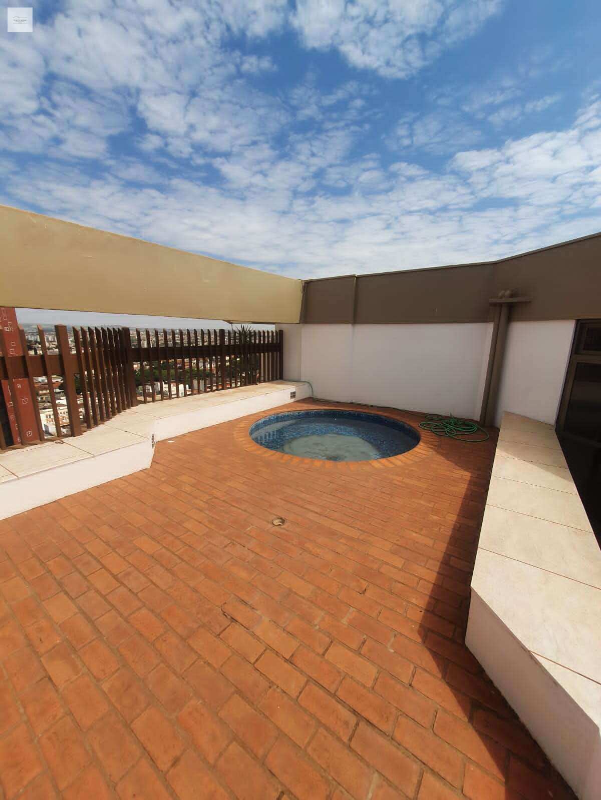 Apartamento à venda, no Edificio Toriba, Centro, com 3 quartos, 250m²