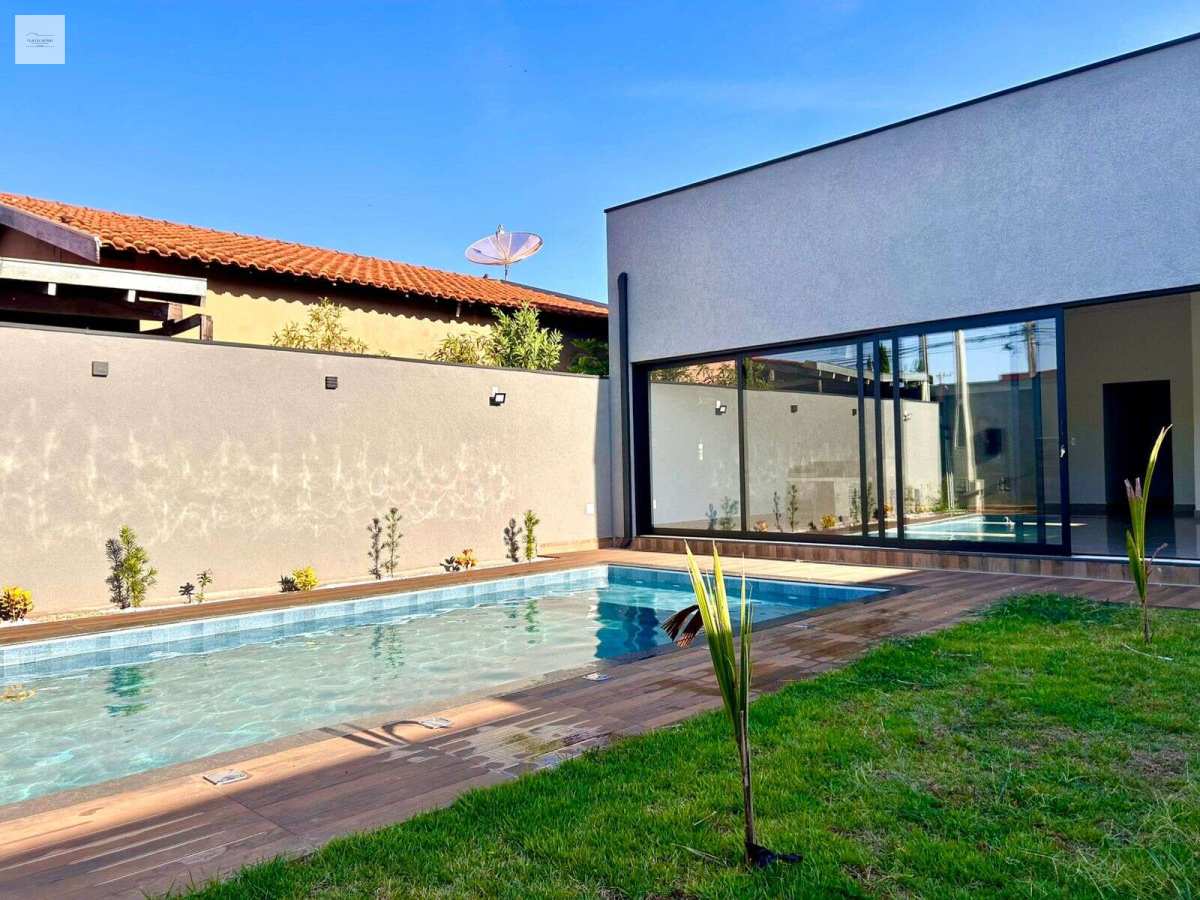 Casa à venda em Ribeirão Preto, Parque Residencial Cândido Portinari, com 3 quartos, 190m²