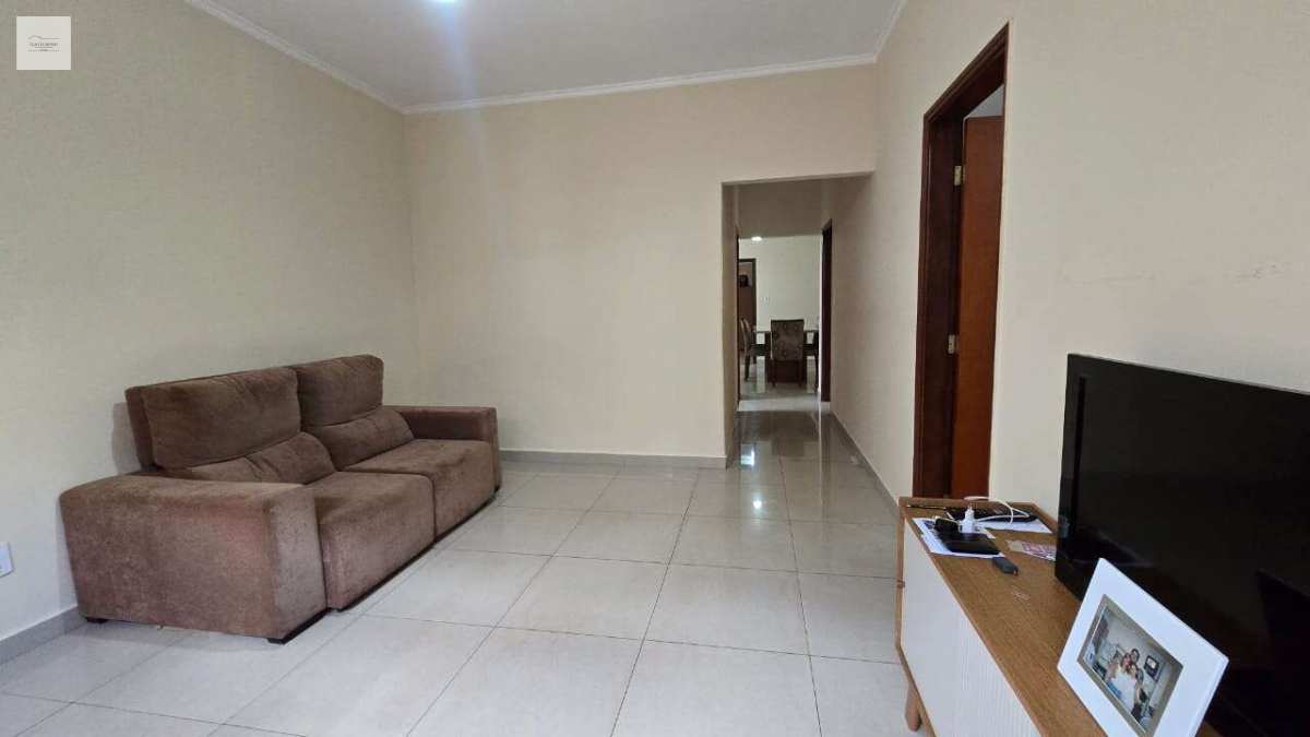 Casa à venda em Ribeirão Preto, Vila Tibério, com 2 quartos, 150m²