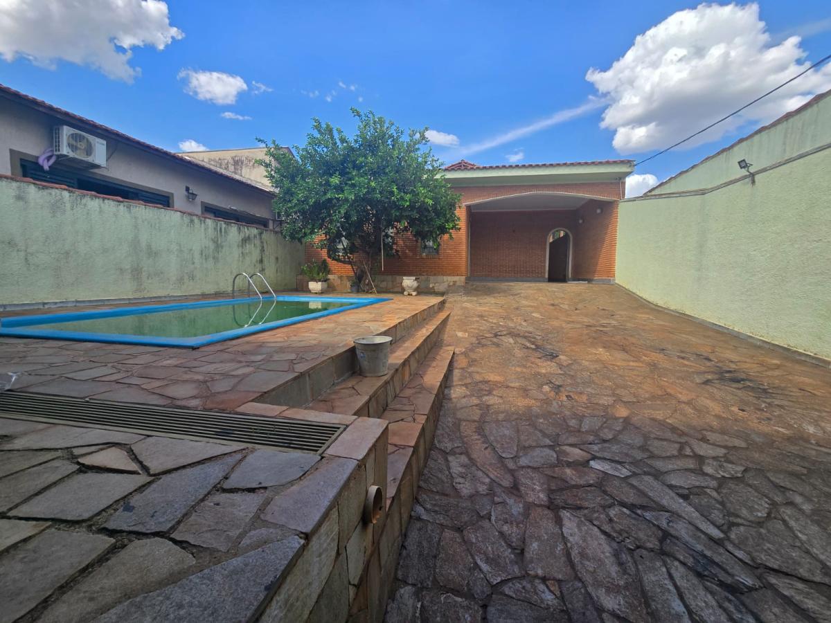 Casa à venda em Ribeirão Preto, Vila Tibério, com 3 quartos, 340m² - Glaucia Afonso Imóveis